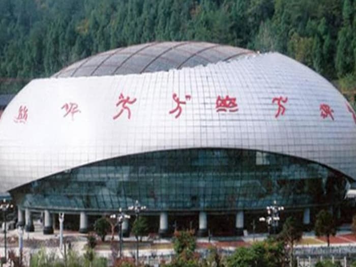 灵宝体育中心球形网架加工安装